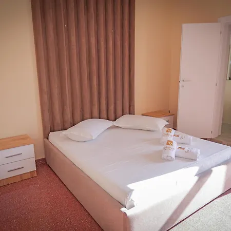 Dolanit Lalez Hotel 4*
