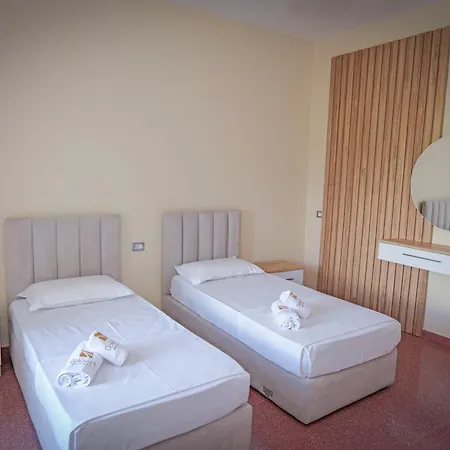 Hotel Dolanit Lalez 4*